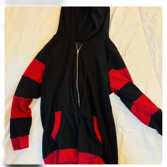 Black and Red Women's Sweater with Hood cat ears - Picture 3 of 3